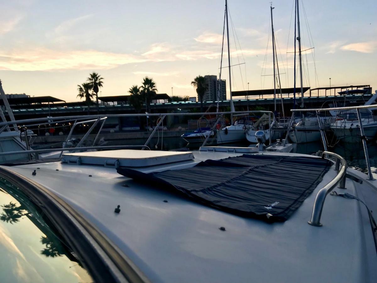 Yacht Experience Barcelona Hotel Sant Adrià de Besòs Kültér fotó