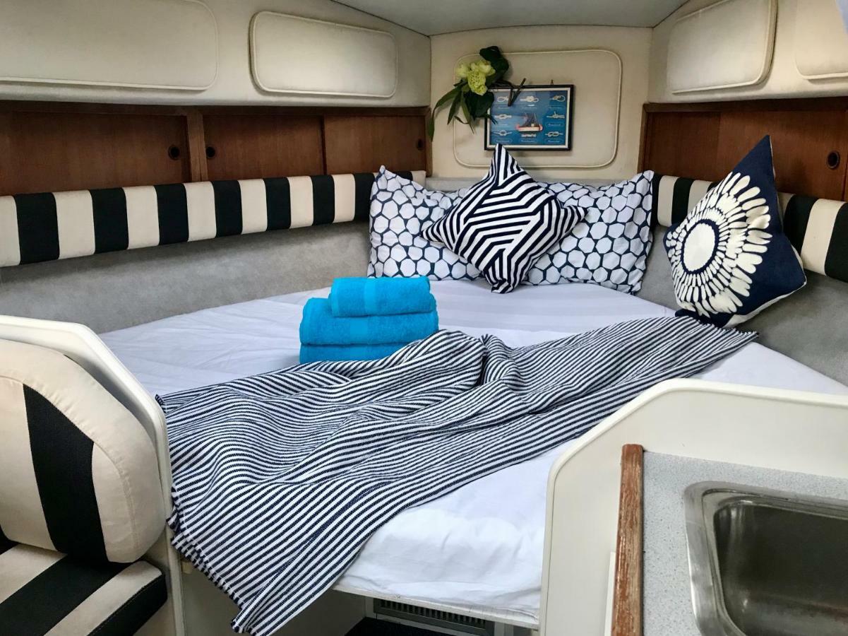 Yacht Experience Barcelona Hotel Sant Adrià de Besòs Kültér fotó