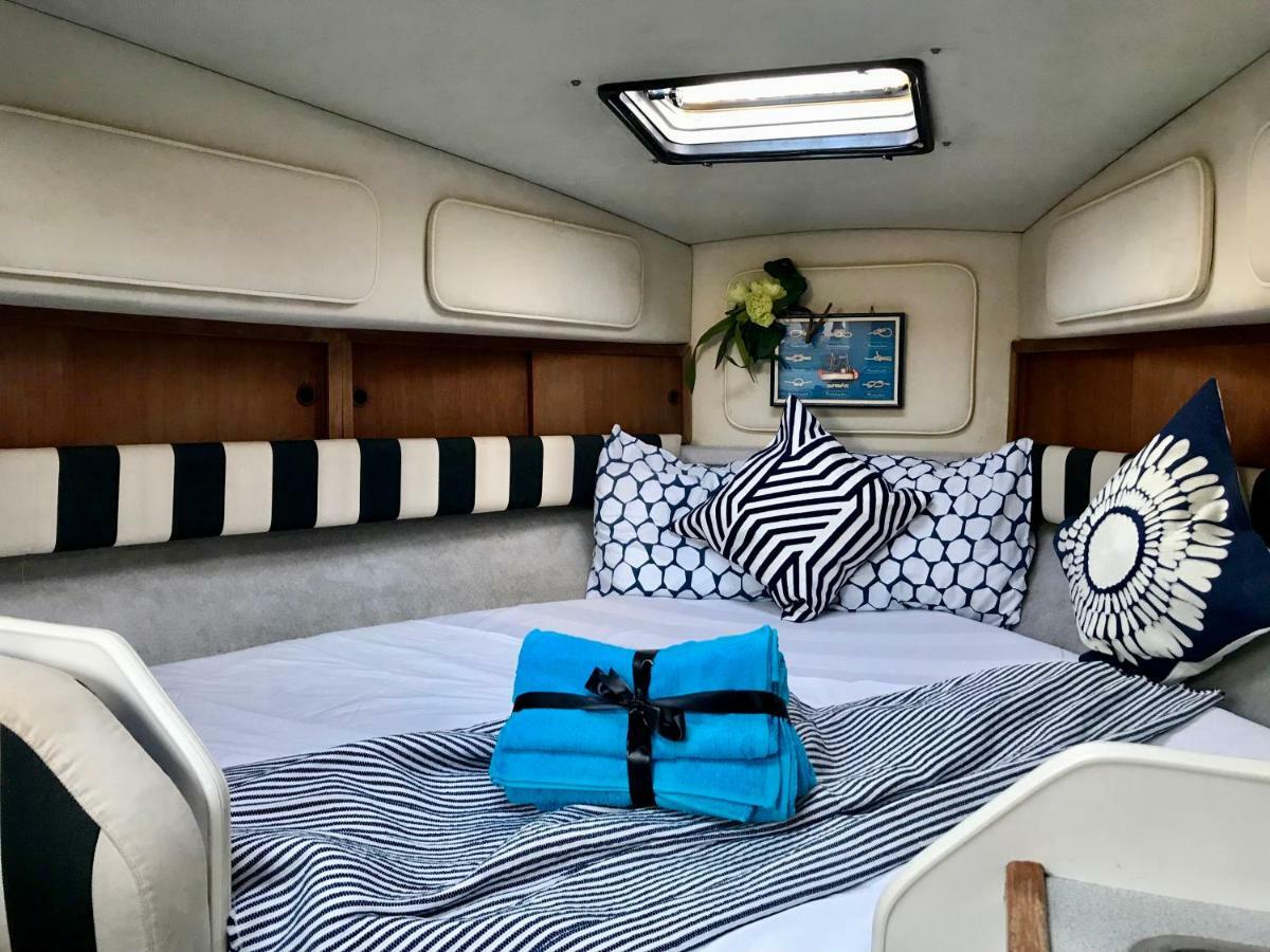 Yacht Experience Barcelona Hotel Sant Adrià de Besòs Kültér fotó