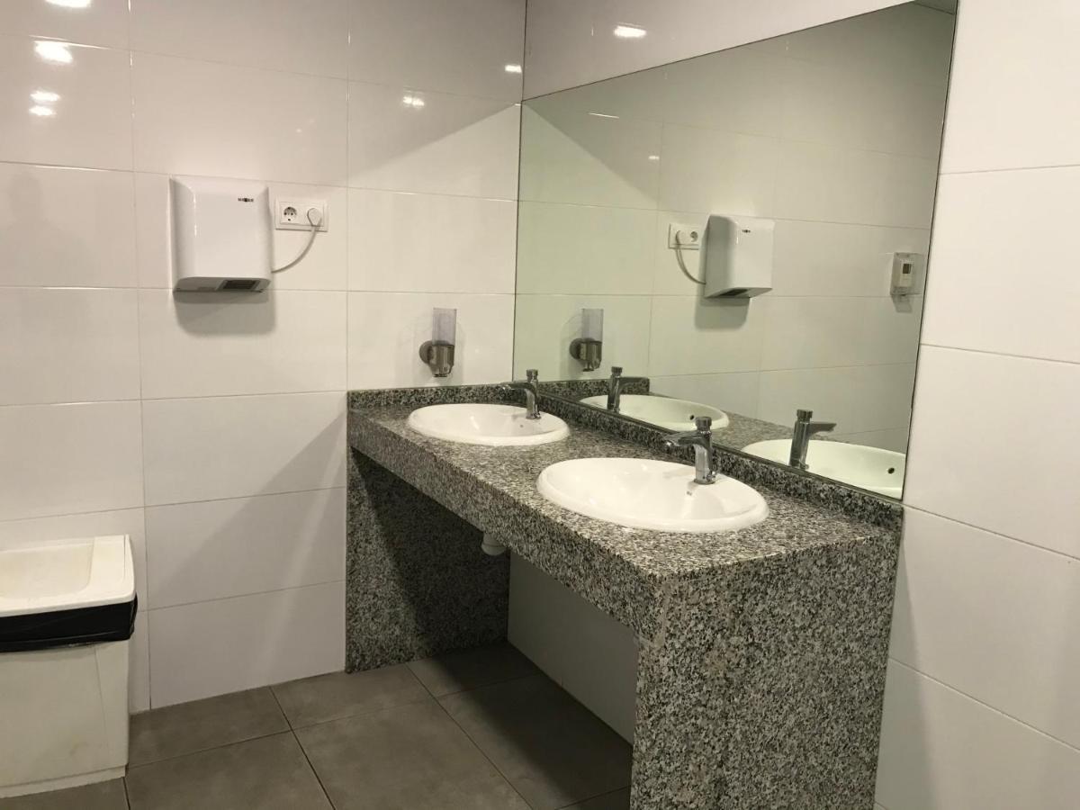 Yacht Experience Barcelona Hotel Sant Adrià de Besòs Kültér fotó